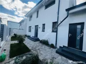 Casa individuala la cheie cu 4 camere 3 bai si teren 280 mp 