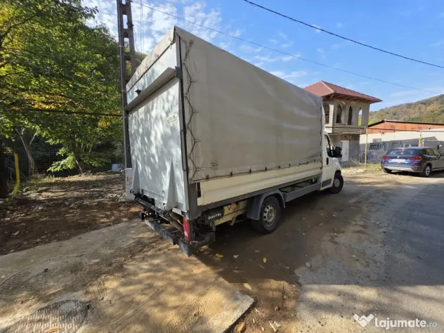 Camioneta Citroen Jumper cu prelată si lift