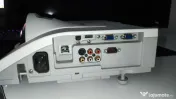 Video proiector hitachi 