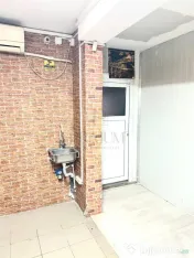 Spatiu comercial renovat cu vitrina - Girocului 