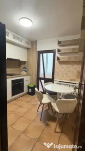 Apartament Cu 3 Camere Decomandate - Etajul 3 Zona Obcini 