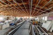 Hală industrială lângă DEDEMAN, teren 1337 mp si construcție de 814 mp