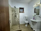 Apartament cu 2 camere, semidecomandat, cu parcare, Bihor, Osorhei 