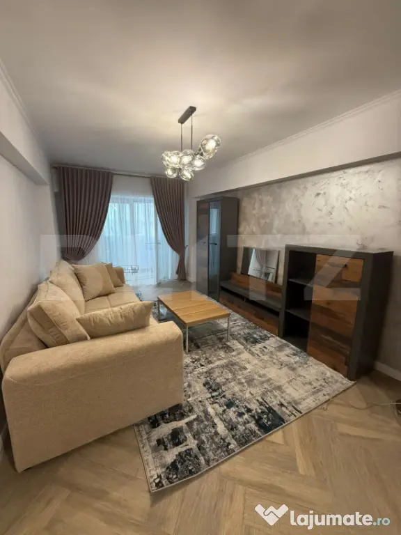 Apartament 3 camere, 77 mp, lift, zona Burdujeni - Suceava (Suceava)