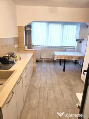 Apartament 2 camere, Etaj 1, Decomandat Tractorul de vanzare 