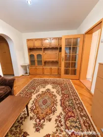 Apartament cu 2 camere, mobilat și utilat, într-o zonă l