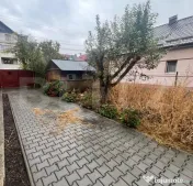 Casă săsească renovată, 7 camere, teren 943 mp, garaj, p 