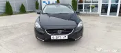 ...Volvo V 40...