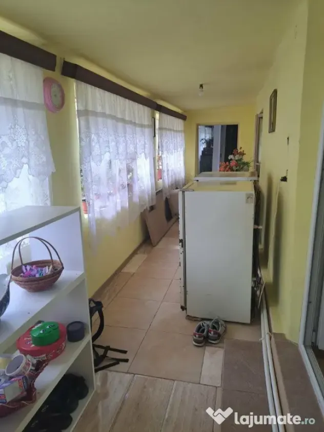 Vand casa corabia pret negociabil Corabia, Olt - Corabia (Olt)