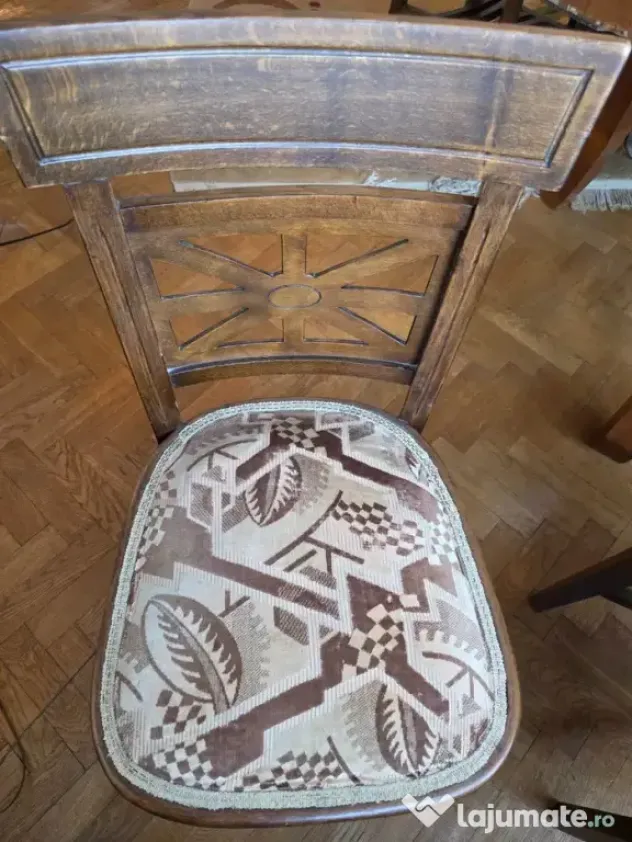 Set sufragerie anii '50: masă extensibilă + 6 scaune – stare impecabilă