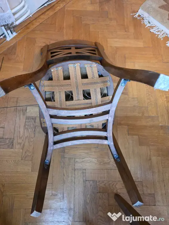 Set sufragerie anii '50: masă extensibilă + 6 scaune – stare impecabilă