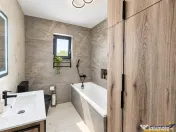 Functionalitate moderna, spatiu exterior si confort autentic 