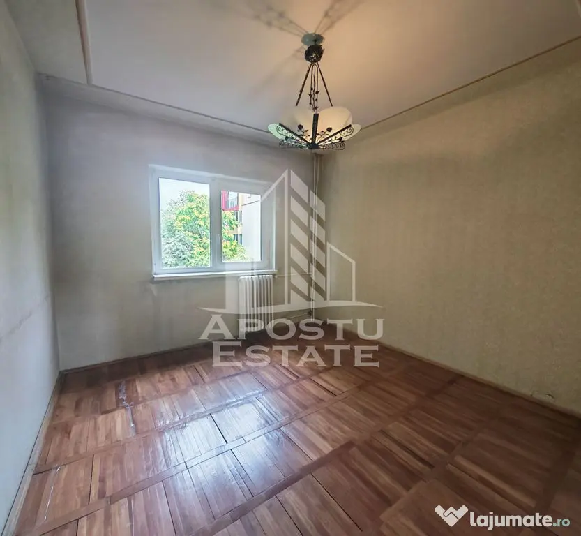 Apartament de vanzare cu 3 camere, 2 bai, 2 balcoane, zona Aradului - Timisoara (Timis)