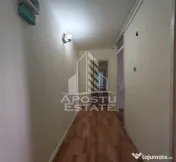 Apartament de vanzare cu 3 camere, 2 bai, 2 balcoane, zona Aradului