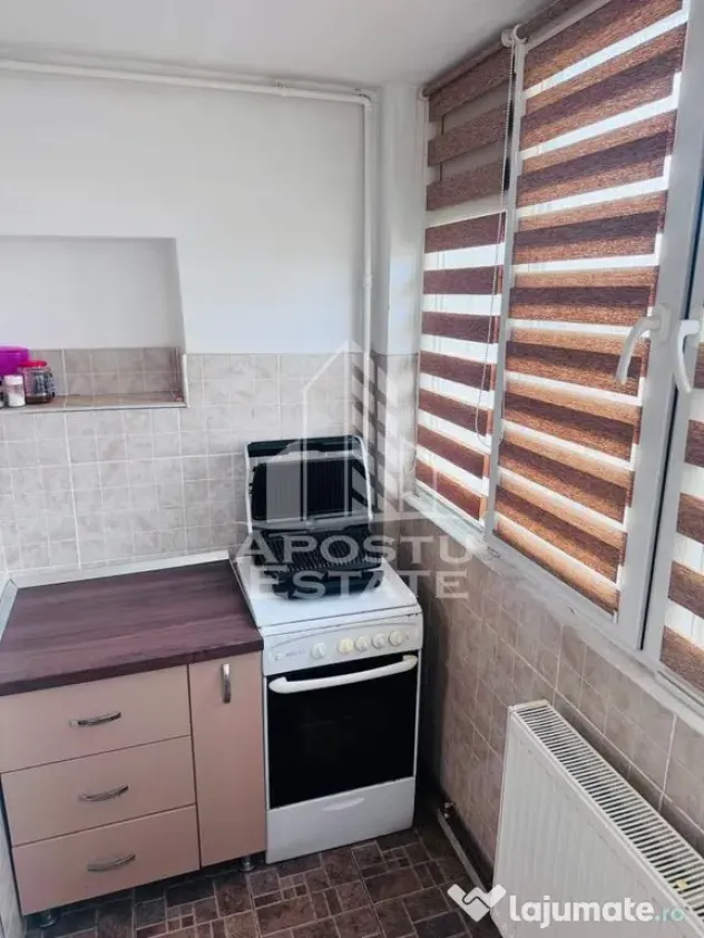 Apartament 3 Camere, Complet Renovat & Mobilat – Zona Alfa/64 mp - Arad (Arad)