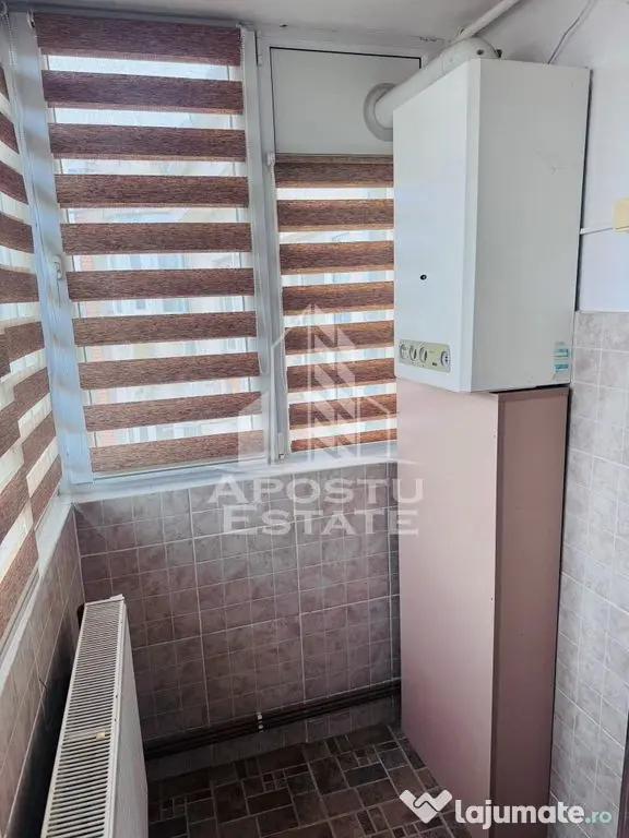 Apartament 3 Camere, Complet Renovat & Mobilat – Zona Alfa/64 mp - Arad (Arad)