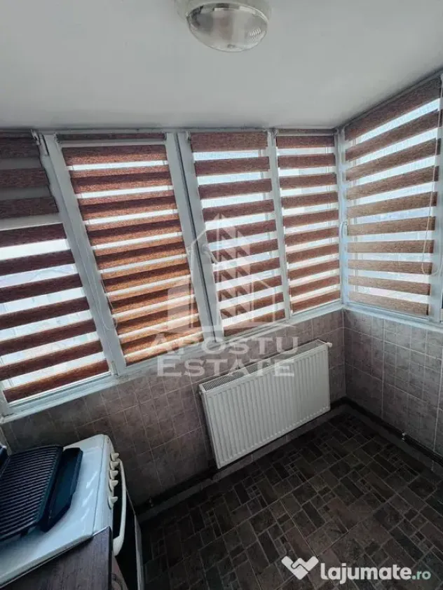 Apartament 3 Camere, Complet Renovat & Mobilat – Zona Alfa/64 mp - Arad (Arad)