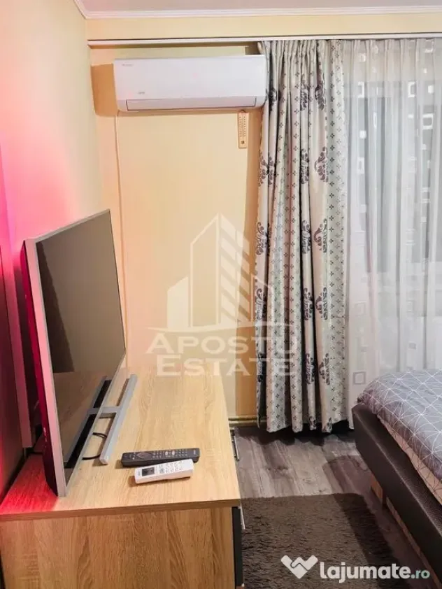 Apartament 3 Camere, Complet Renovat & Mobilat – Zona Alfa/64 mp - Arad (Arad)