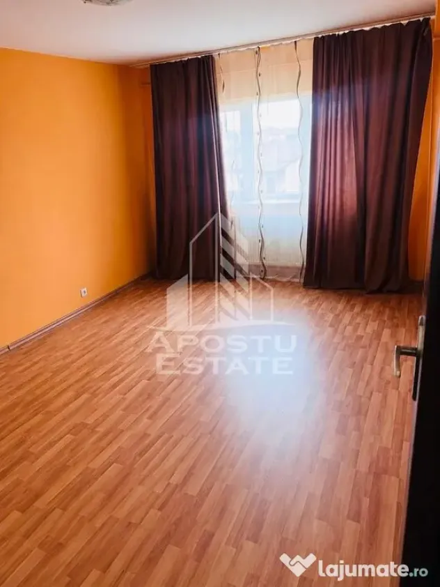 Apartament 3 Camere, Complet Renovat & Mobilat – Zona Alfa/64 mp - Arad (Arad)