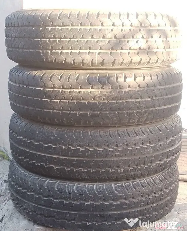 2 perechi anvelope cargo second-hand, profil 7-8 mm - Bucuresti (Bucuresti-Ilfov)