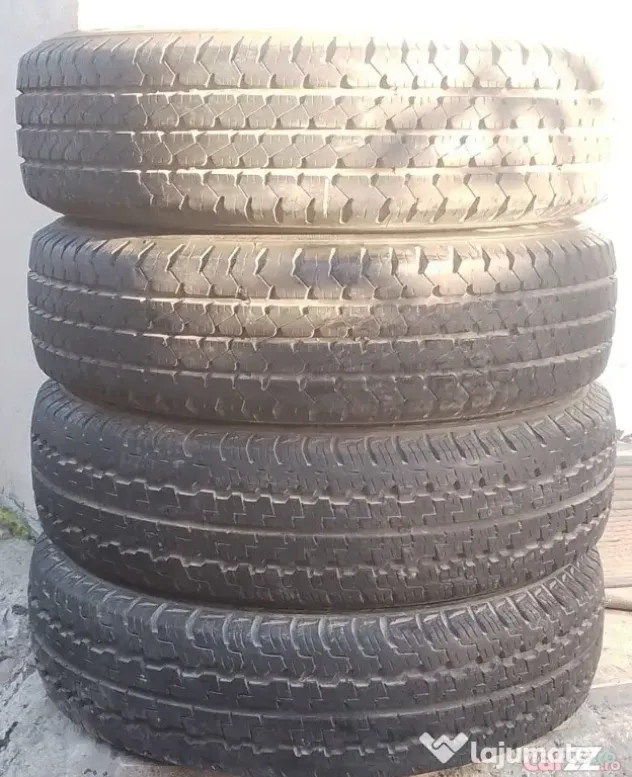 2 perechi anvelope cargo second-hand, profil 7-8 mm - Bucuresti (Bucuresti-Ilfov)