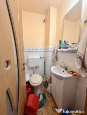 Apartament cu 3 camere, 2 bai, 63 mp utili - Aradului 