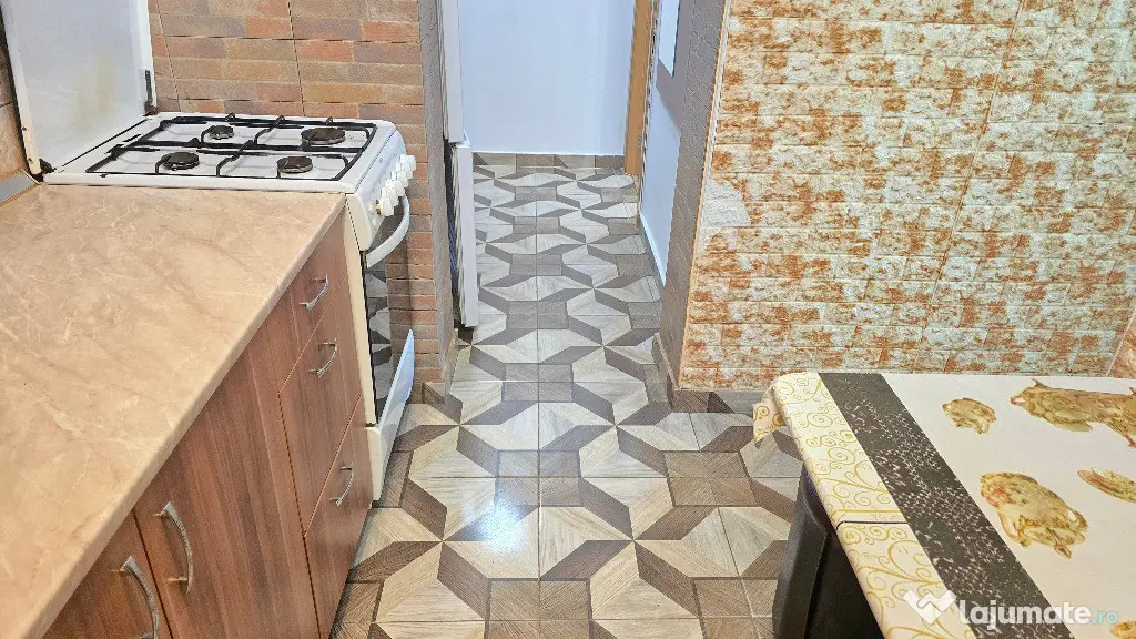 Inchiriez apartament cu 2 camere in Deva, Bld. Dacia, parter, - Deva (Hunedoara)