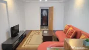 Inchiriez apartament cu 2 camere in Deva, Bld. Dacia, parter,