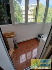 Inel 2 Scoala 8, de vanzare 2 camere, etaj 2, gaze