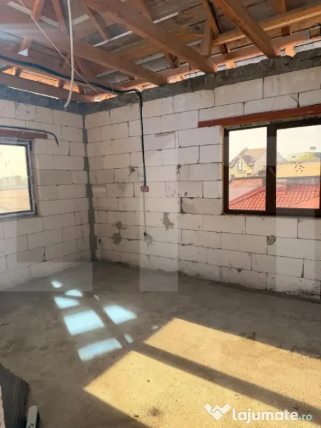 Casa P+1, Bariera Valcii, suprafata parter+etaj 200 mp - Craiova (Dolj)