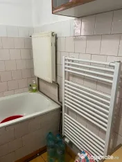 Apartament 3 camere - 71mp, etaj 2/4, zona Buzaului.