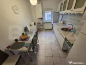 Apartament 3 camere, decomandat, 70 mp, parcare, zona strazi 