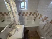 Apartament 3 camere, decomandat, 70 mp, parcare, zona strazi 