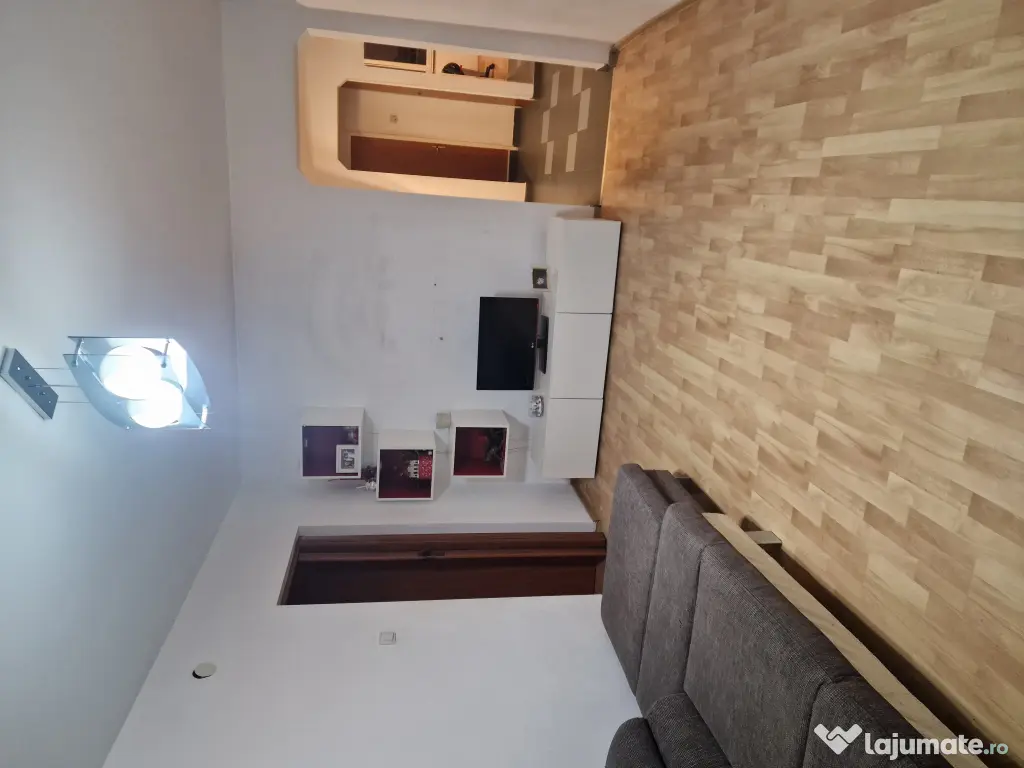 Vanzare Ap. 4 cam bloc reabilitat