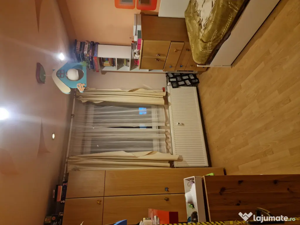 Vanzare Ap. 4 cam bloc reabilitat
