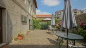 Comision 0 %! Pensiune cu 12 camere de vânzare, str. De Mijloc!