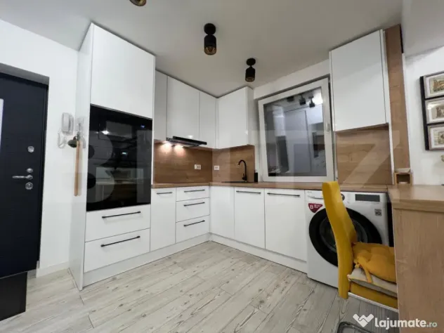 Apartament cu 2 camere complet renovat - Piața 1 Decembrie - Oradea (Bihor)