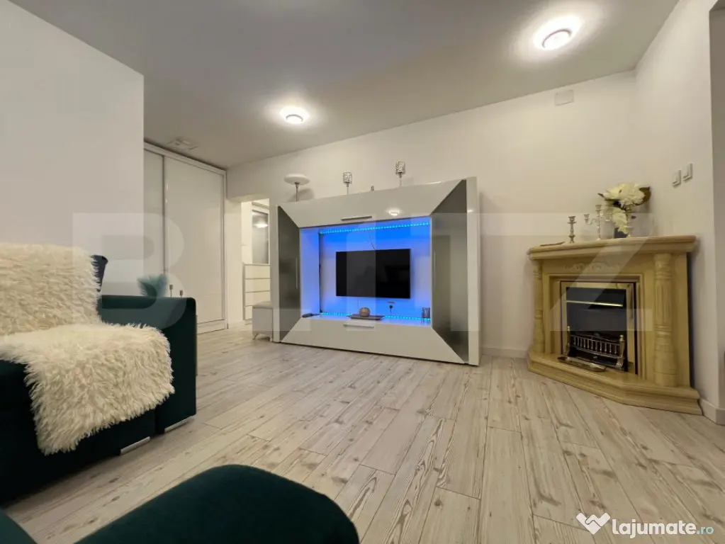 Apartament cu 2 camere complet renovat - Piața 1 Decembrie - Oradea (Bihor)