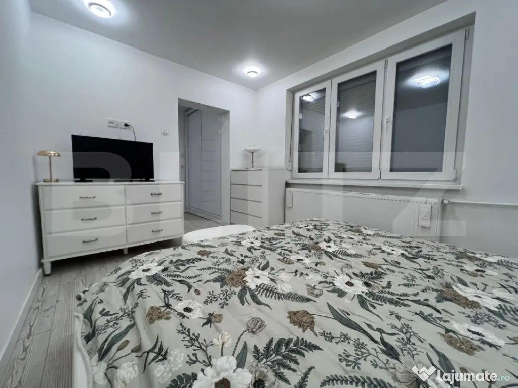 Apartament cu 2 camere complet renovat - Piața 1 Decembrie - Oradea (Bihor)