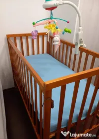 Patut din lemn cu roti pentru bebelusi, saltea inclusa