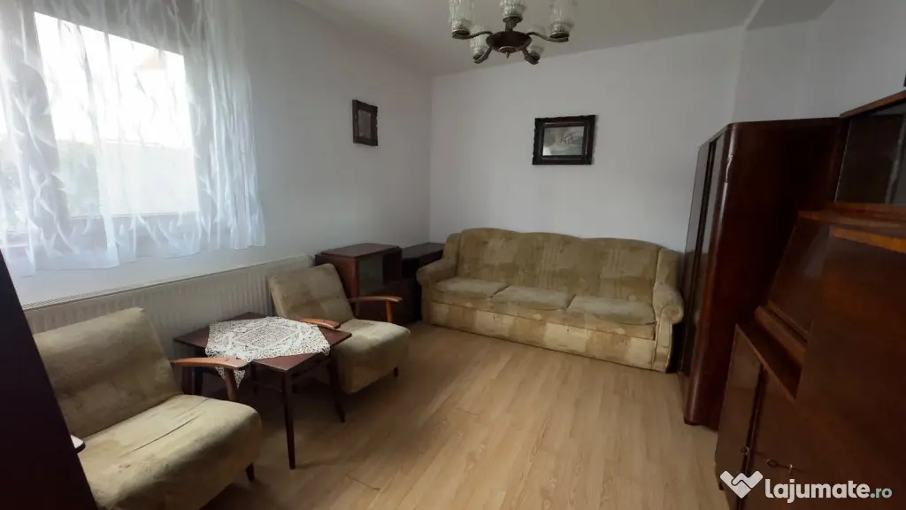 Casa individuala cu 4 camere, 2 fronturi stradale, zona Lipo - Timisoara (Timis)