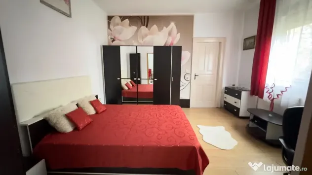Casa individuala cu 4 camere, 2 fronturi stradale, zona Lipo - Timisoara (Timis)
