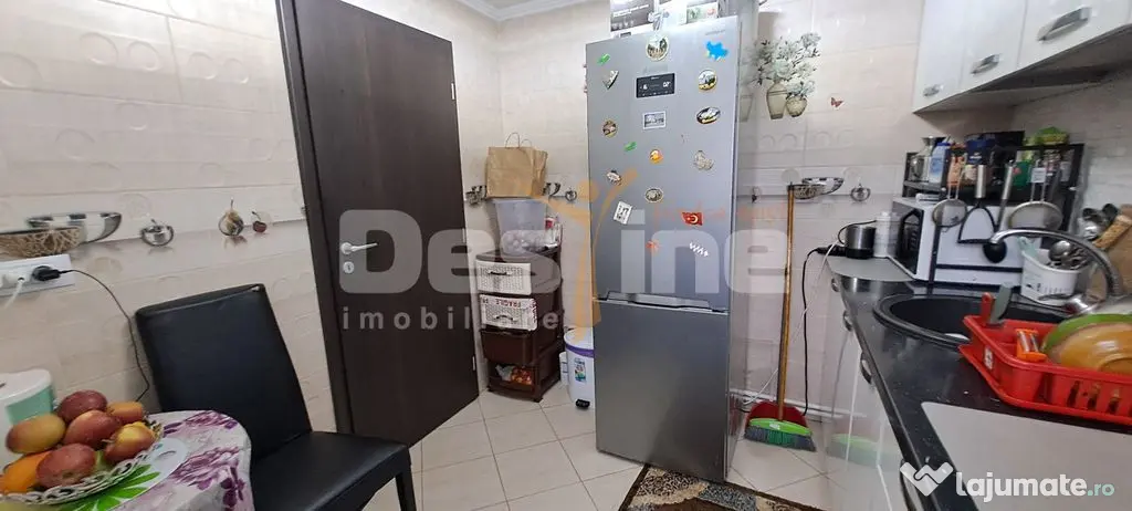 Casă cu etaj și 3 camere, în centrul Miroslavei - Miroslava (Iasi)