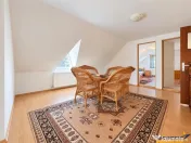 Proprietate deosebita in Padureni: 2 case, domeniu de 3.800m 