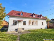 Proprietate deosebita in Padureni: 2 case, domeniu de 3.800m 