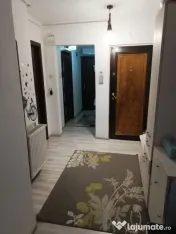 Apartament de 3 camere zona Codrul Cosminului,