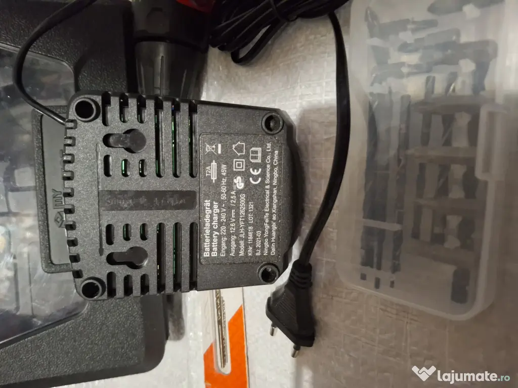 Mașină de găurit și înșurubat cu acumulator, marca My Project.
