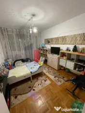 Vânzare apartament decomandat 3 camere - Bd. Obregia