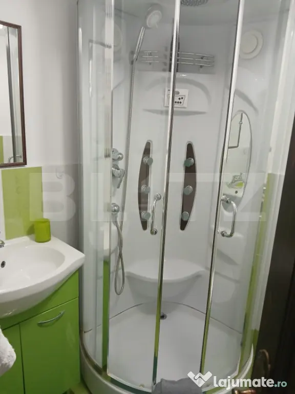 Pensiune la cheie, 411mp, 8 camere, 650 mp teren, 239k - Gura Humorului (Suceava)