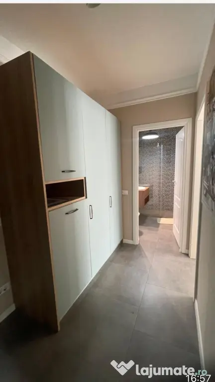 Închiriez garsoniwrea